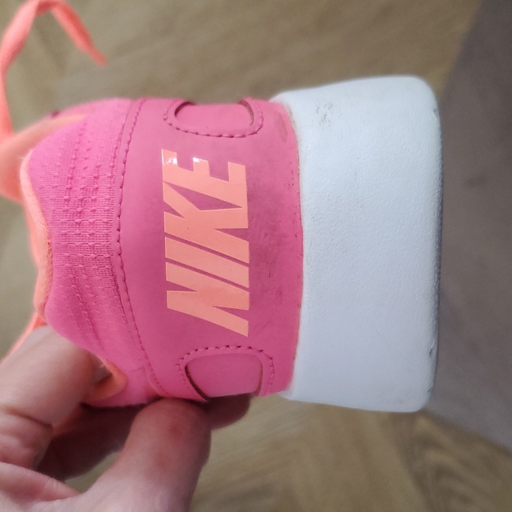 Nike Running Shoes - Picture 7 of 8